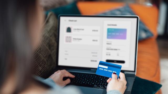 Top Tips to Save Money While Shopping Online: A Smart Buyer’s Guide